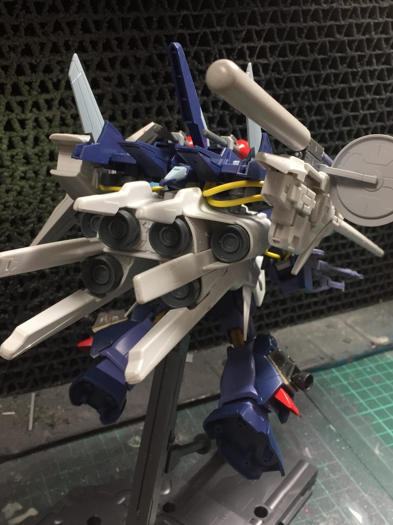 バックショットめちゃくちゃかっこいい…
(´;ω;`)
この時点でパイプは黄でしたがオレンジ塗りたくなったので赤に差し替え.
(ロゼットのダンディライアン感)