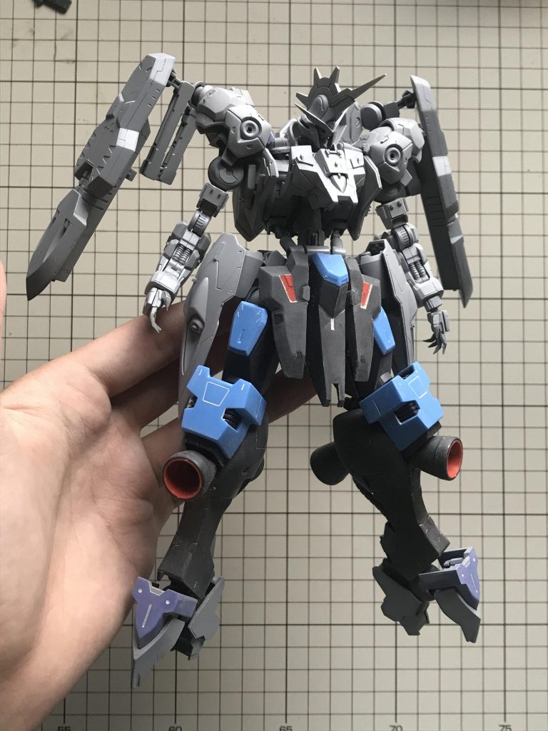 下半身をフルメカヴィダールに置き換え、改良