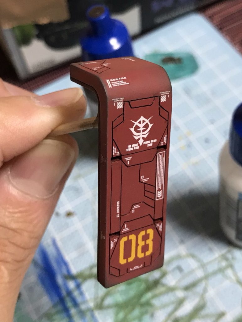 盾のスジ彫りは頑張りました！