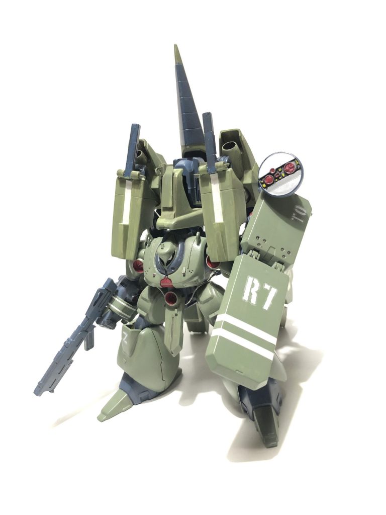 ななめ

ズサの追加って意味でEXです☆

ズサにはUCっぽくギラ・ドーガのマシンガンとシールド取り付けてしまったww