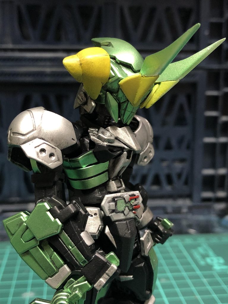 「人間ヲ皆殺シ二スル」
組み合わせだけでは足りない意匠部分には、プラ板やジャンクパーツを使用しています。