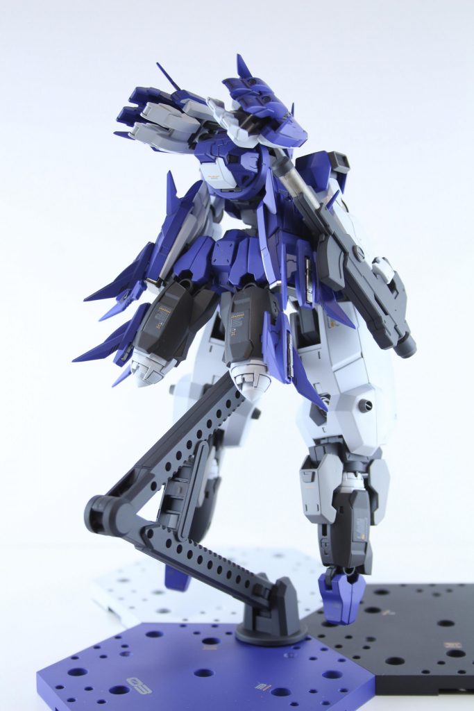 今回は白背景でも撮影しました!!
雰囲気がかわってこれもいいです(*´ω｀*)