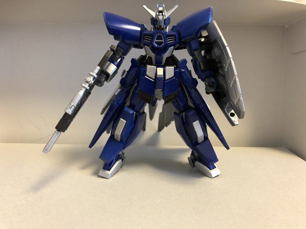 スプレーで全体塗装し、武装のみ部分塗装を取り入れ完成に至りました。