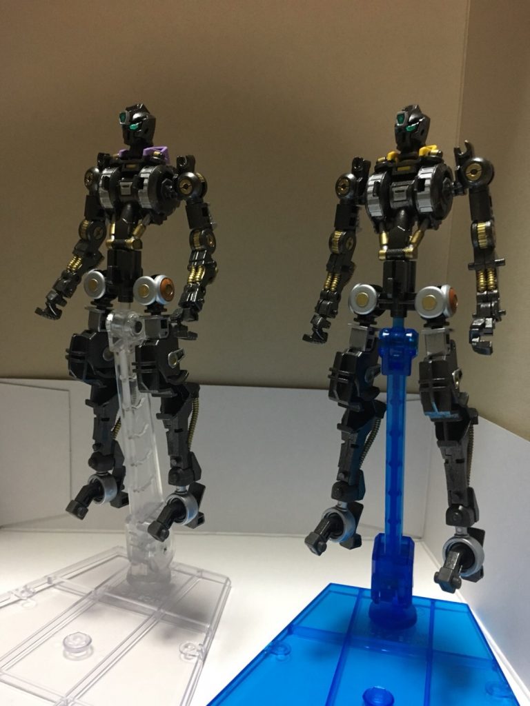 左は白、右は赤
中身も同じ配色にしています。