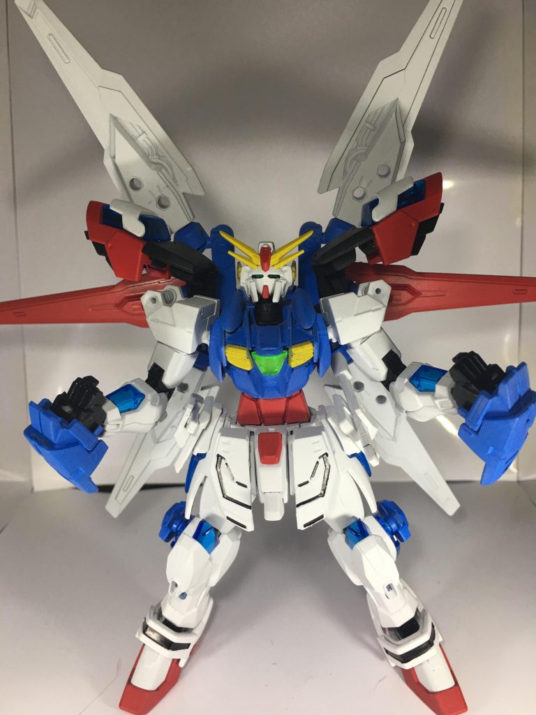 スーパーモードへ移行する際は背中の6枚の放熱フィンが展開、胸のマルチプライヤーからプラフスキー粒子を吸収!