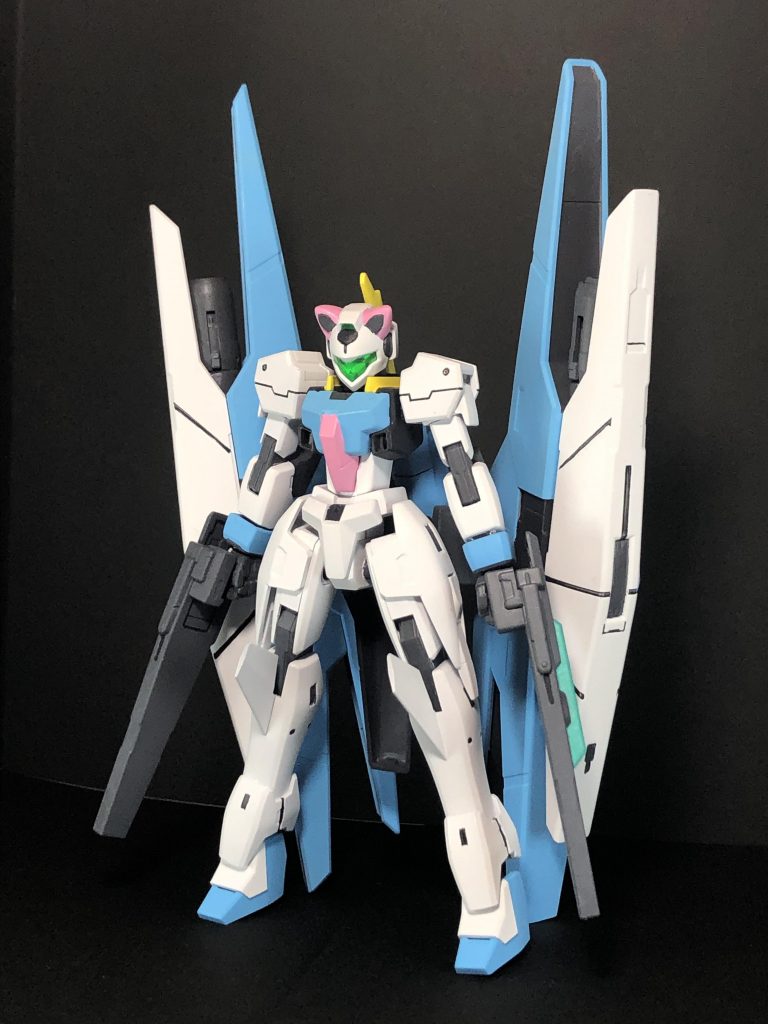 フロントビュー。型式番号:GN-101NYA過去のトラウマを持つヒロインが、もう一度空を翔ぶために可変機体を探していたため、素体に女性的フォルムを持つGNアーチャーが選ばれた。頭部にはダイバーの好みによって猫耳がつけられている。機体名は「ガンニャーチャー」と読むらしい。