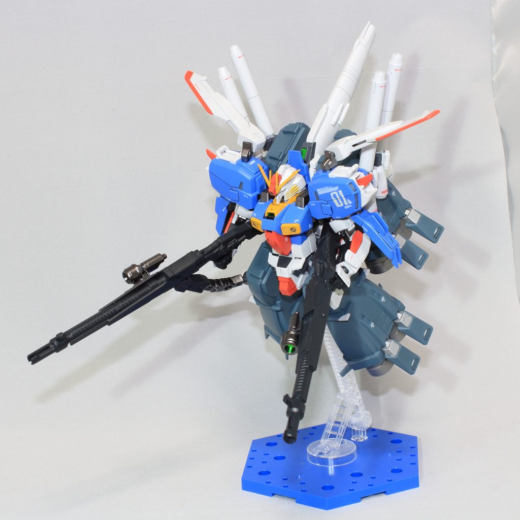旧キットのスマートガンと2丁持ちで
