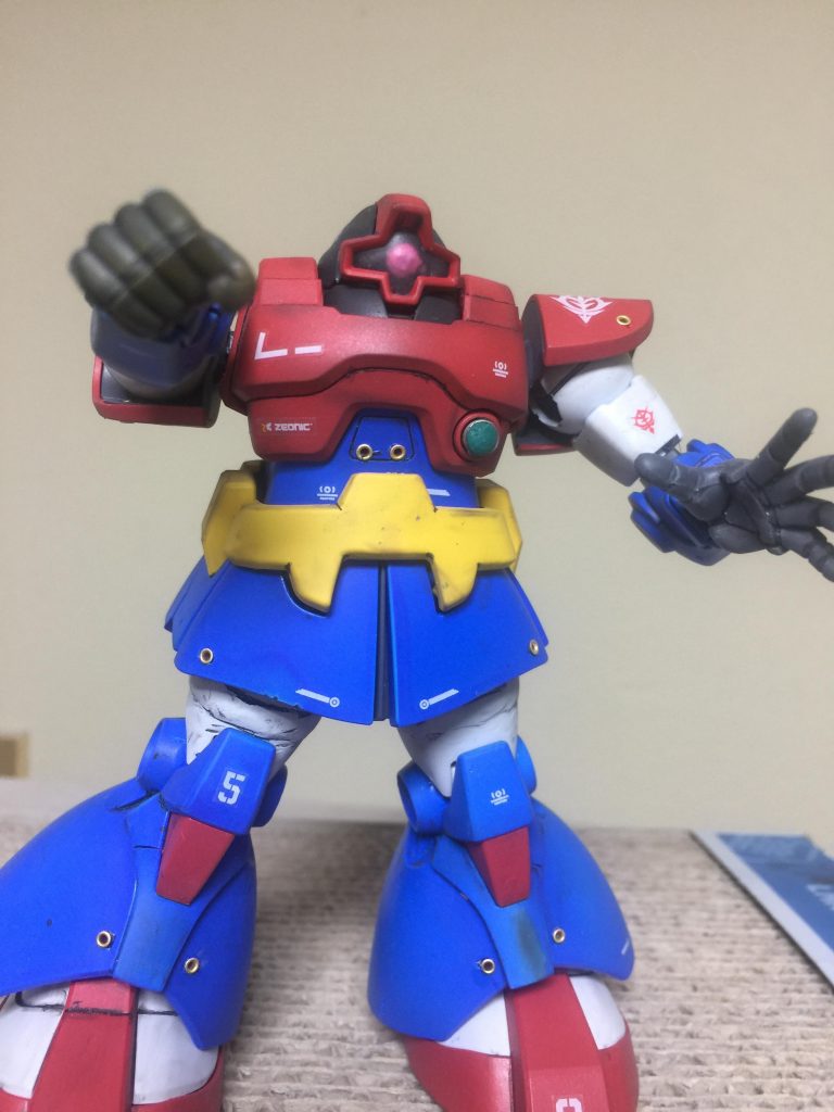 右腕の必殺技!
廬山炎龍覇を放つ ポーズ!!