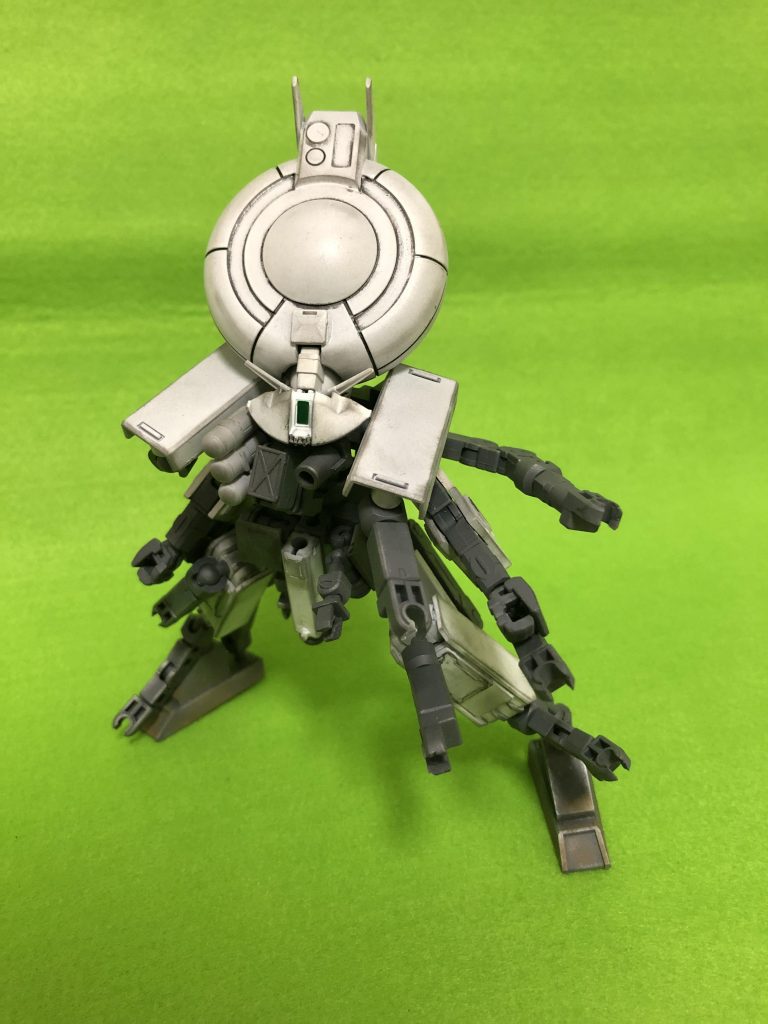 サブアームを展開。全身に13本ものサブアームがあり、3ミリ軸やライフル等を懸架出来ます。が、ほとんど非戦闘用ジャケットなので使えるかは怪しいところです。