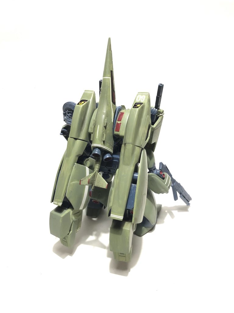 うしろ

まんまメタスがズサ抱えてます