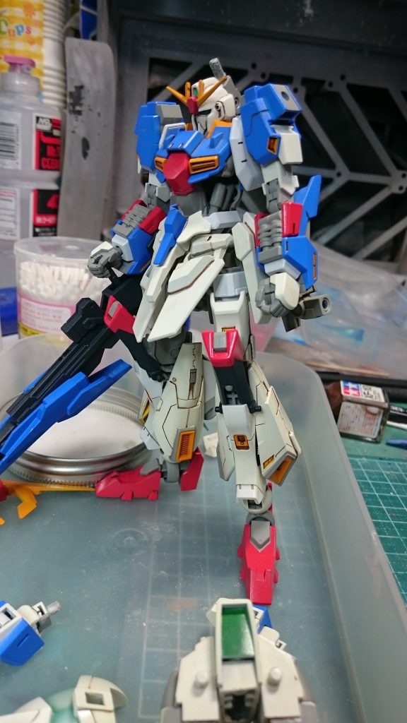 ここからは、フナバ氏さんによる塗装です。