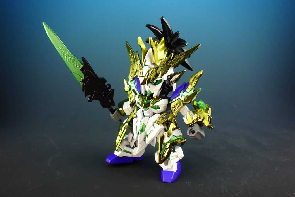 金部分は取説のイラストをみるとだいぶ黄色かったので黄色系にふって塗装しました