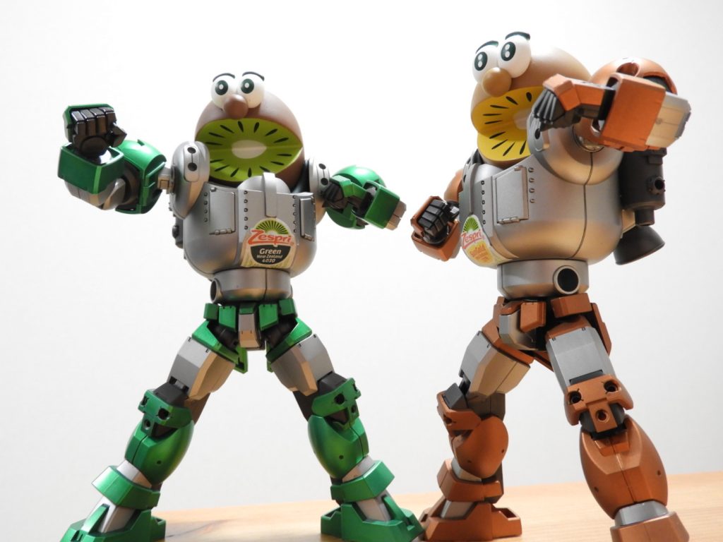 タイタスのキットが可動範囲が広いためポージングも抜群に決まります。
Twitterにも一部写真を掲載しております↓
https://twitter.com/nagaimazin/status/1171413707533905920?s=19