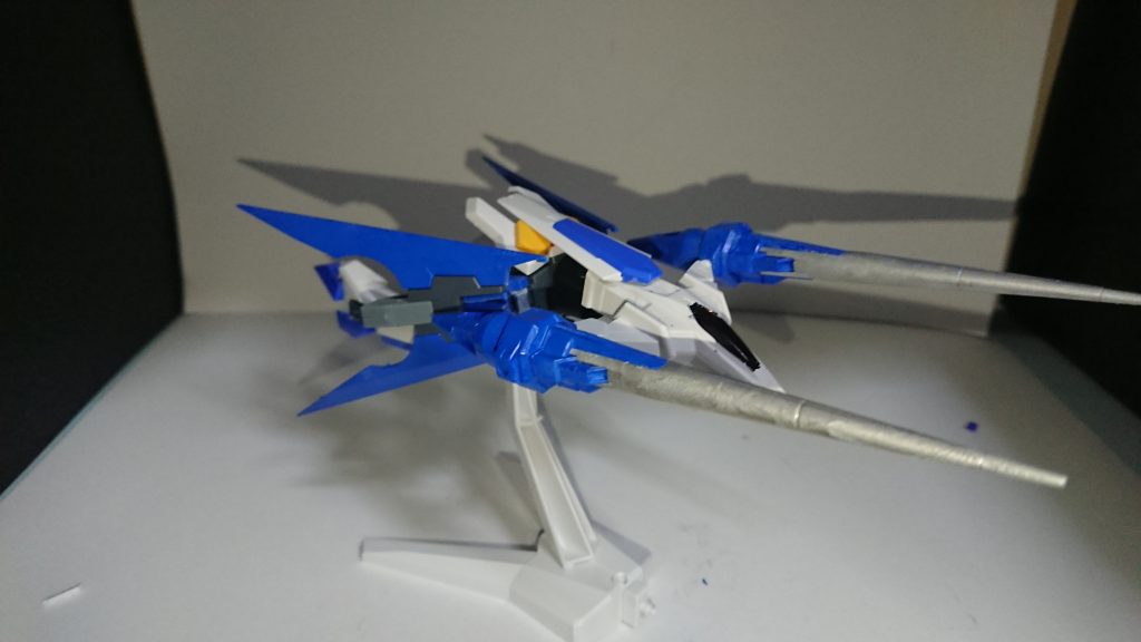 変形その2
Vガンダムのボトムアタックを戦術として取り入れ(てしまっ)た結果のストライダーDH