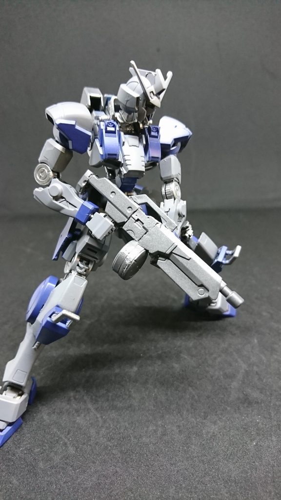 試作型オートショットガン連射性に特化した散弾銃1マガジン15発装填されており近距離ではそこそこ威力がある