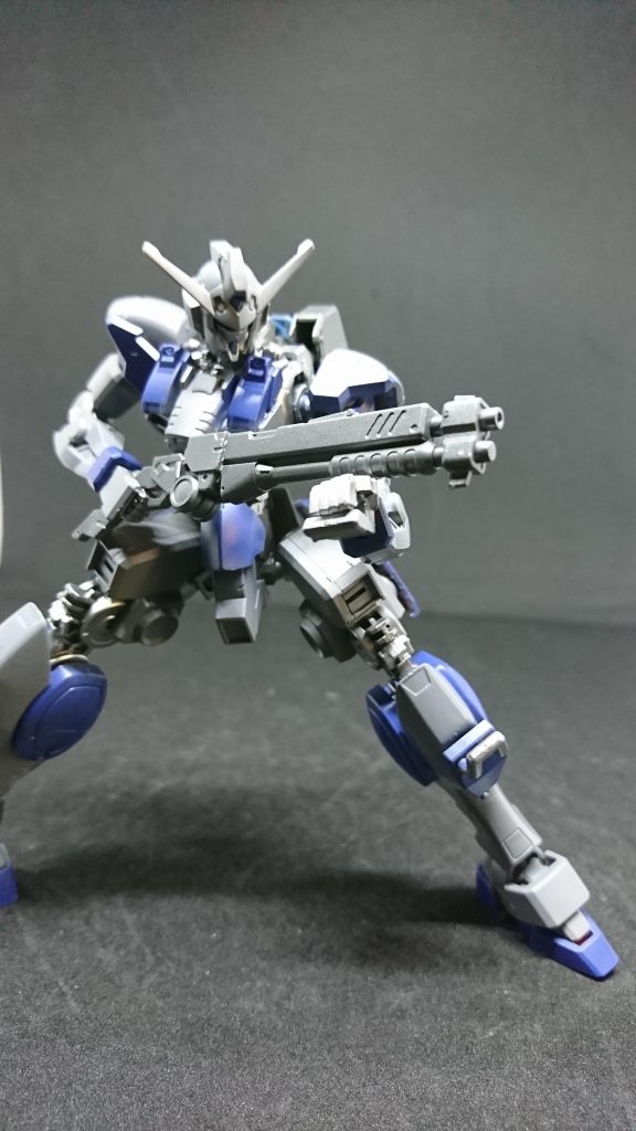 試作型ショットガンポンプアクション式の散弾銃厄祭戦にて使用されたショットガンを元に新しく形状を変更し扱いやすい代物に仕上がった近距離では莫大な威力をほこる