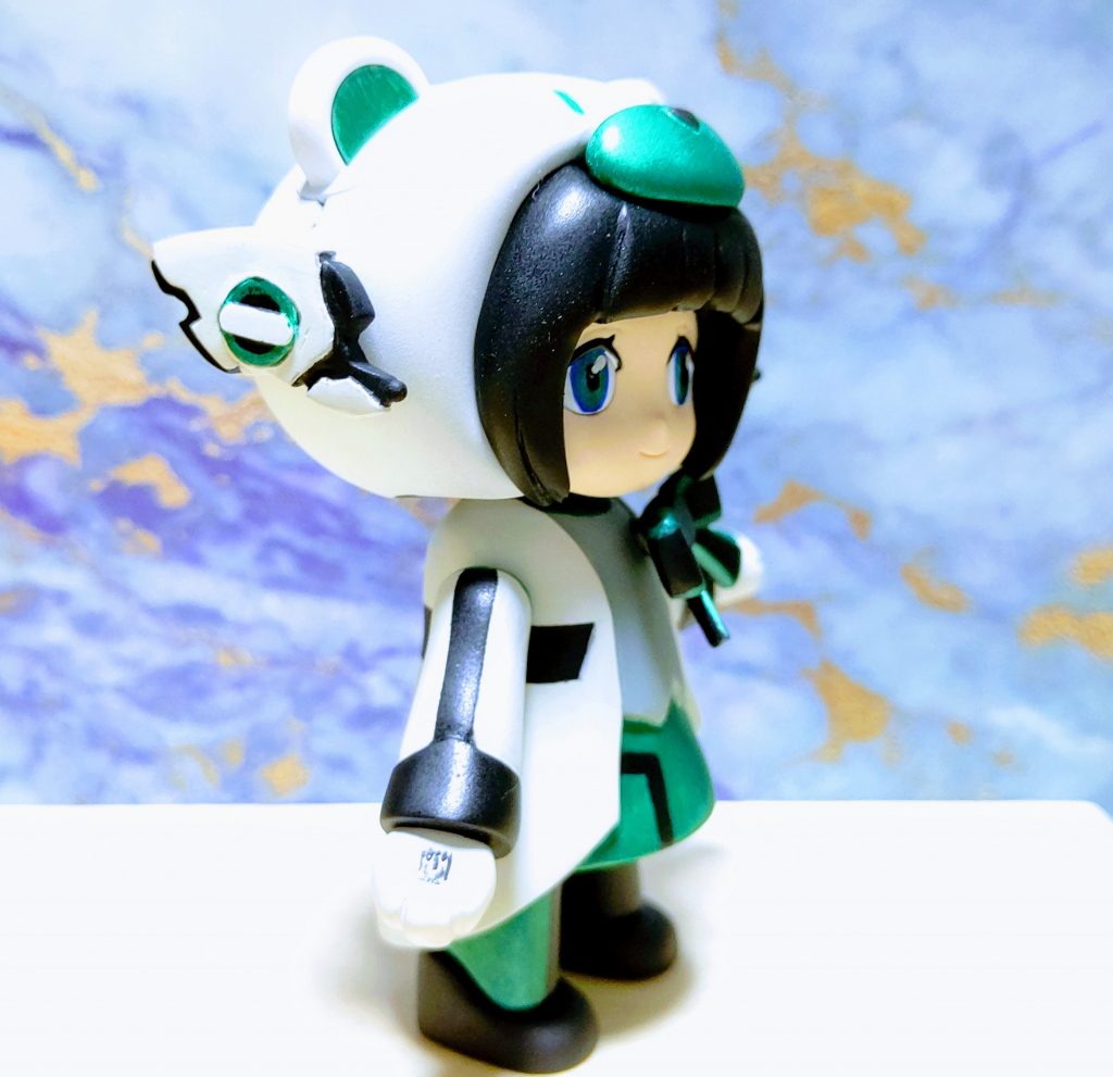 ヒューマギアの証の耳飾り?はプラ板ベースにパテ盛りからの削り出しで制作。
手の甲にはヒューマギアのコードを手書きしました。