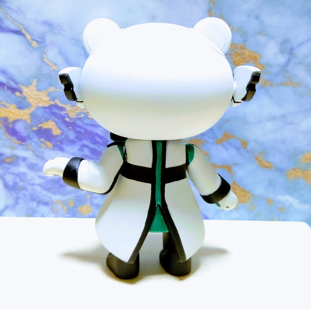 背面。衣装のラインは手書きしました(汗)