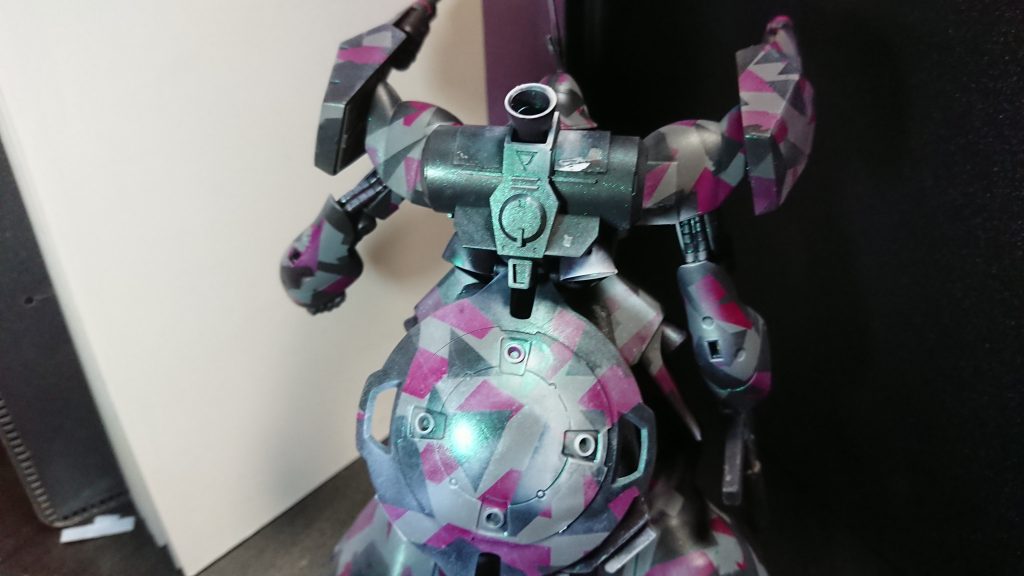 シールドは後部スカートに装着可能。