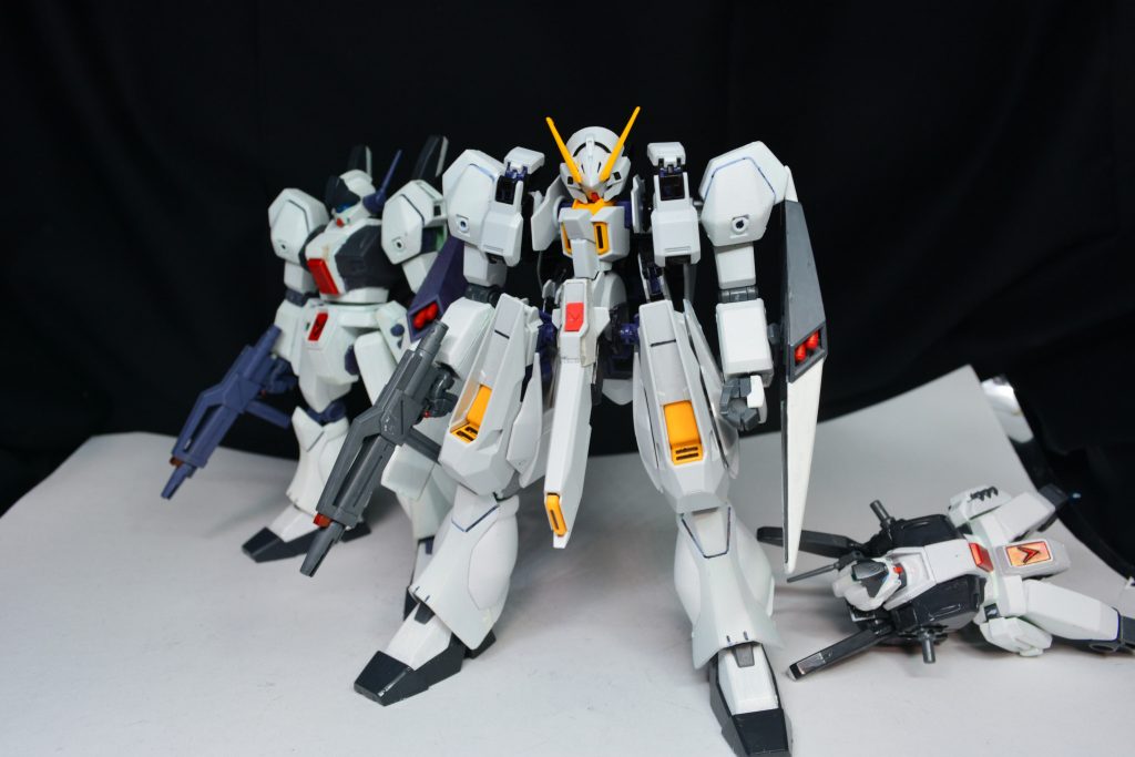 ## ①ウーンドウォートとジェガン(白)

ジェガンから四肢を奪ってジェガンⅡに。