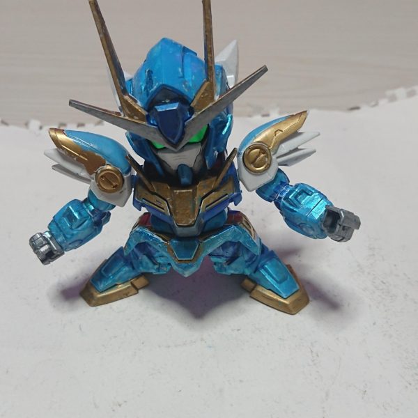 宇宙を駆ける水色の天使