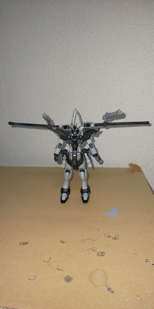 リニアレールガンです。
よく使う武器の１つです。