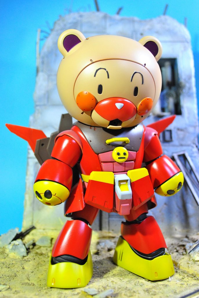 MSAN-04 ジャム専用ベアンガイ
機体解説:
 ネオジオンがアナハイムの重役チー・ズと裏取引をし、技術支援を受け、研究を重ねるに重ね開発した最強の機体。
 試作段階においては、耐水性が全く無く、水を浴びる度に故障していたが、アッガイをベースに改修することにより、高起動、万能性と脅威の破壊力を併せ持つ宇宙世紀最強のモビルスーツとして生まれ変わった。
 ベアンガイが高速移動をして敵を凪ぎ払う際、『リンリンリーン』という鈴の音をたてることから、ジオン兵の間で、その音を『勇気の鈴の音』と呼ぶ者もおり、衰退するジオン兵を何度も勇気付け奮い立たせた。
 当初この機体は赤い彗星のシャアが搭乗する予定であったが、シャアがこれを断り調理担当のジャムが操縦することとなった。