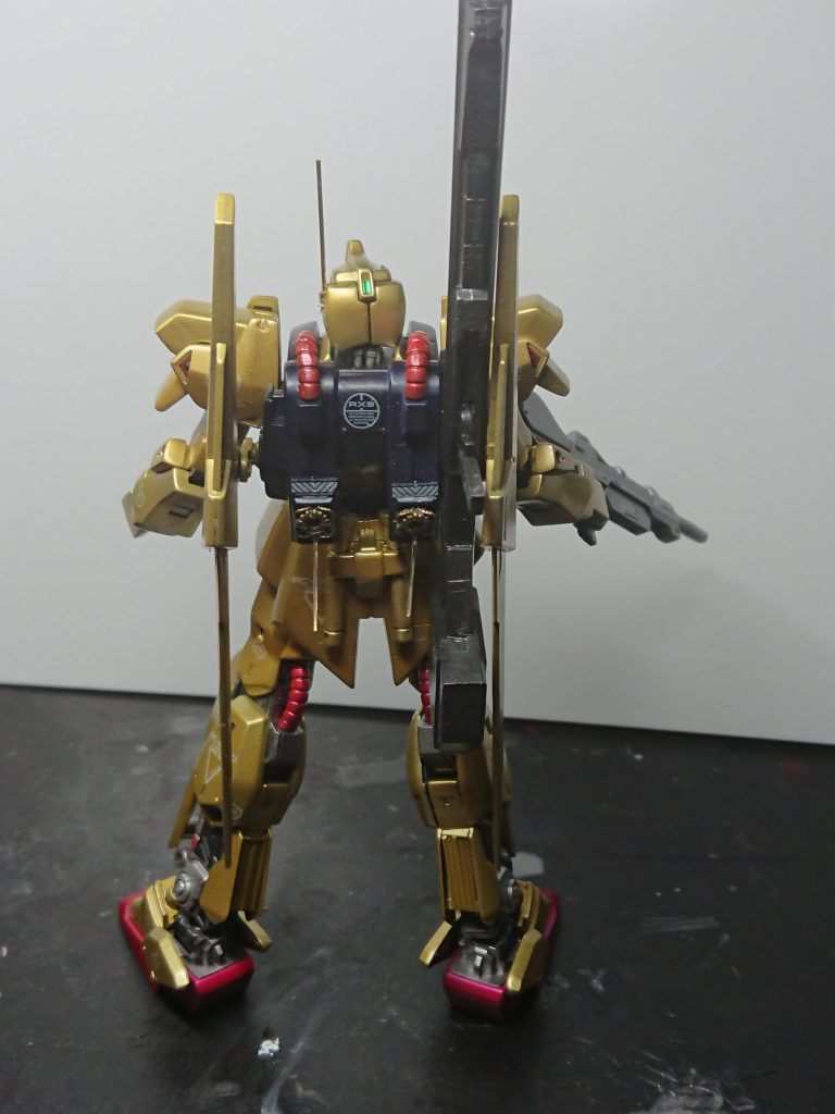 バック！粗がすごい…