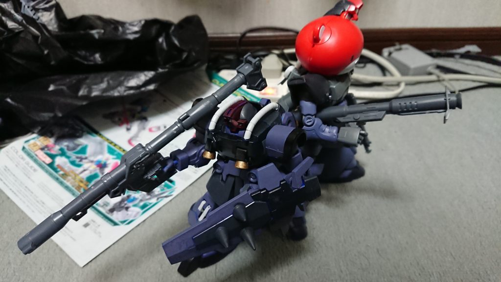 全体的にパーツが外れやすいので、傑作が多いドム系統のガンプラの中では微妙な部類に入る。