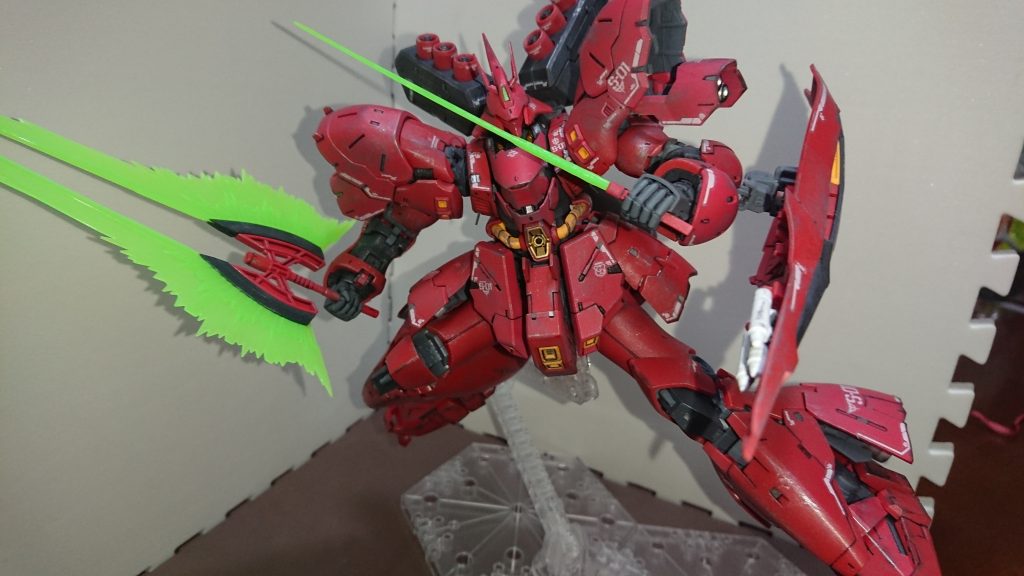 蹴りに行く感じで躍動感を出してみた