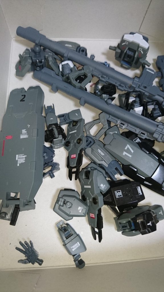 塗装とデカール張りを終えた状態。
一度に全装備を作ったため、かなりの労力でした・・