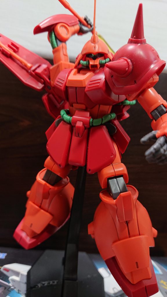 ↑ミナミ機に斬りかかるマラサイ
◆ワスプオペレーター「小栗少尉!敵機直上!急降下しています!」 
◆ネオ・ジオン兵B「バックス軍曹の仇ぃー!!」
 ミナミが気付き防御態勢をとるがもう間に合いそうにない。
◆ミナミ「しまった、殺られる…!」