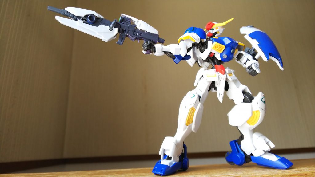 高出力のリアクターによってナノラミネートすら貫通する電磁弾丸兵器を実現。