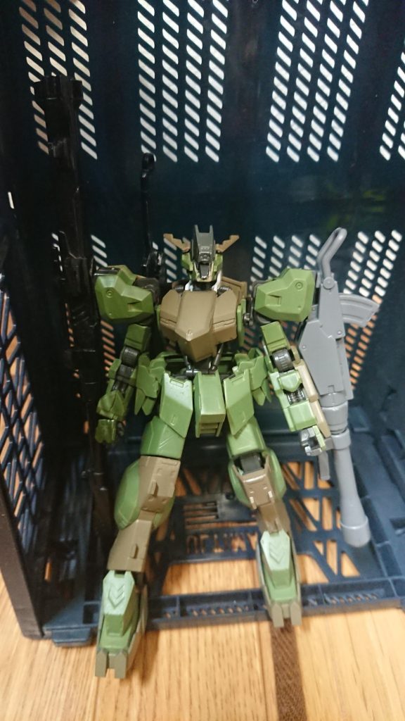 また、γナノラミネートソードをつけることで近接にも対応しています。