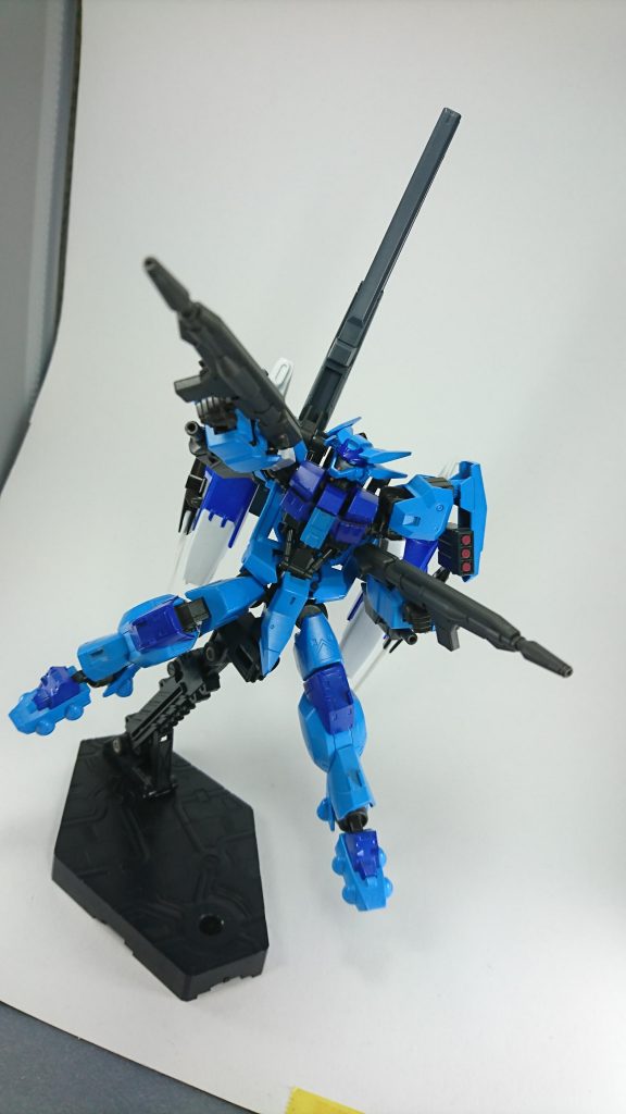 主兵装:標準ライフル×2
威力と精度に優れている
フラウロスのものを流用