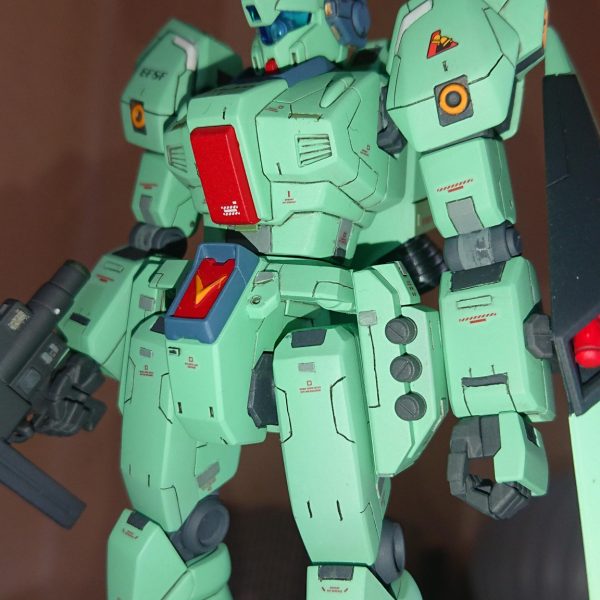 スジ彫り練習中です