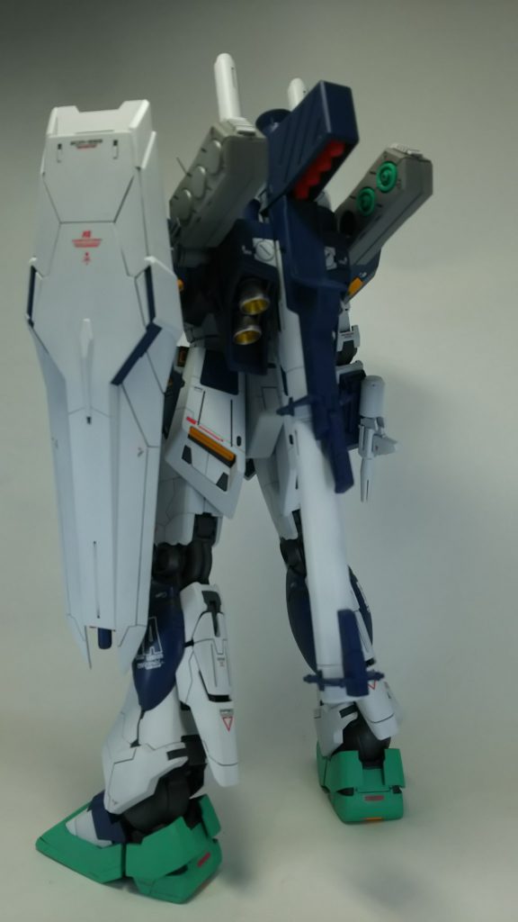 量産型νガンダム インコム仕様–4枚目/制作者：ブレンボ