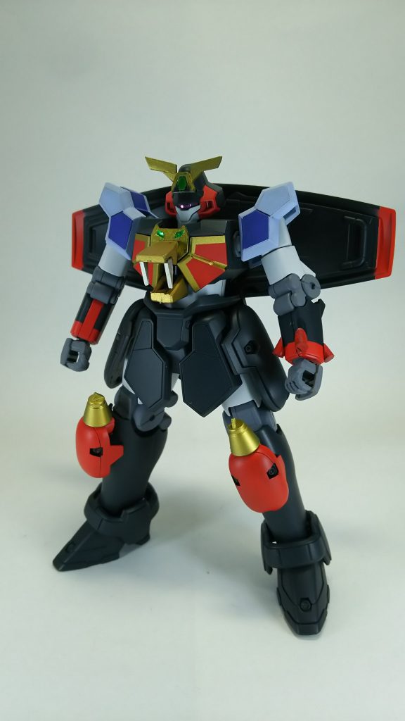 正面から。
アンテナはヒートトマホークの一部を切りだして、貼り付けてます。