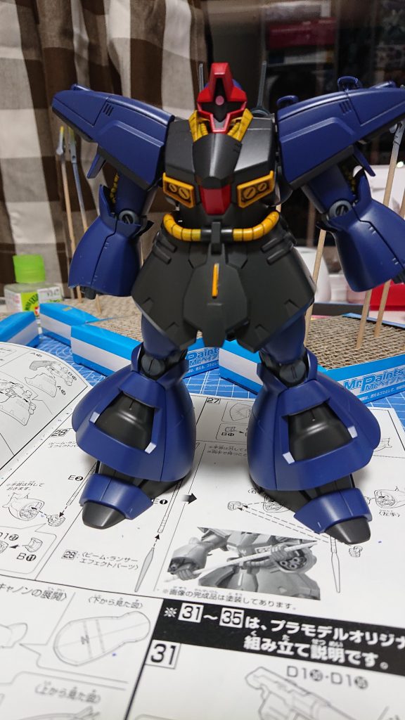 こちらはドライブラシとトップコートをする前です。