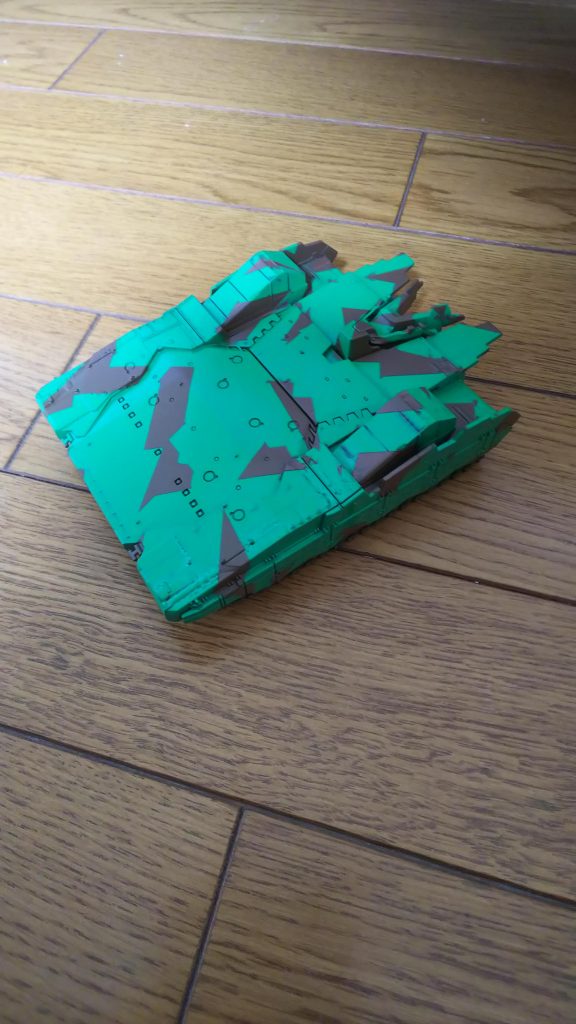 2色目まで塗ったところ。ちなみに迷彩パターンはバトオペ2で試しました。