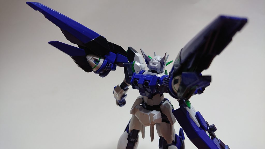 背面です。バックパックの形を変更しました。