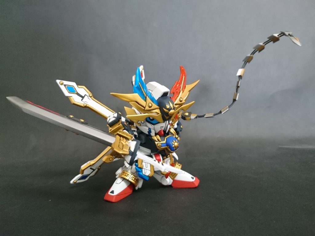 ●轟刀・斬羽
駆路守の「体」の要素が合わさることで凄まじい破壊力を生む巨大刀。
仕込み剣となっており、鞭として使うことも可能。