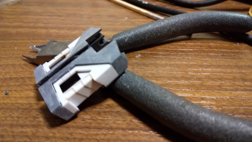 本体のヒケを消しています。