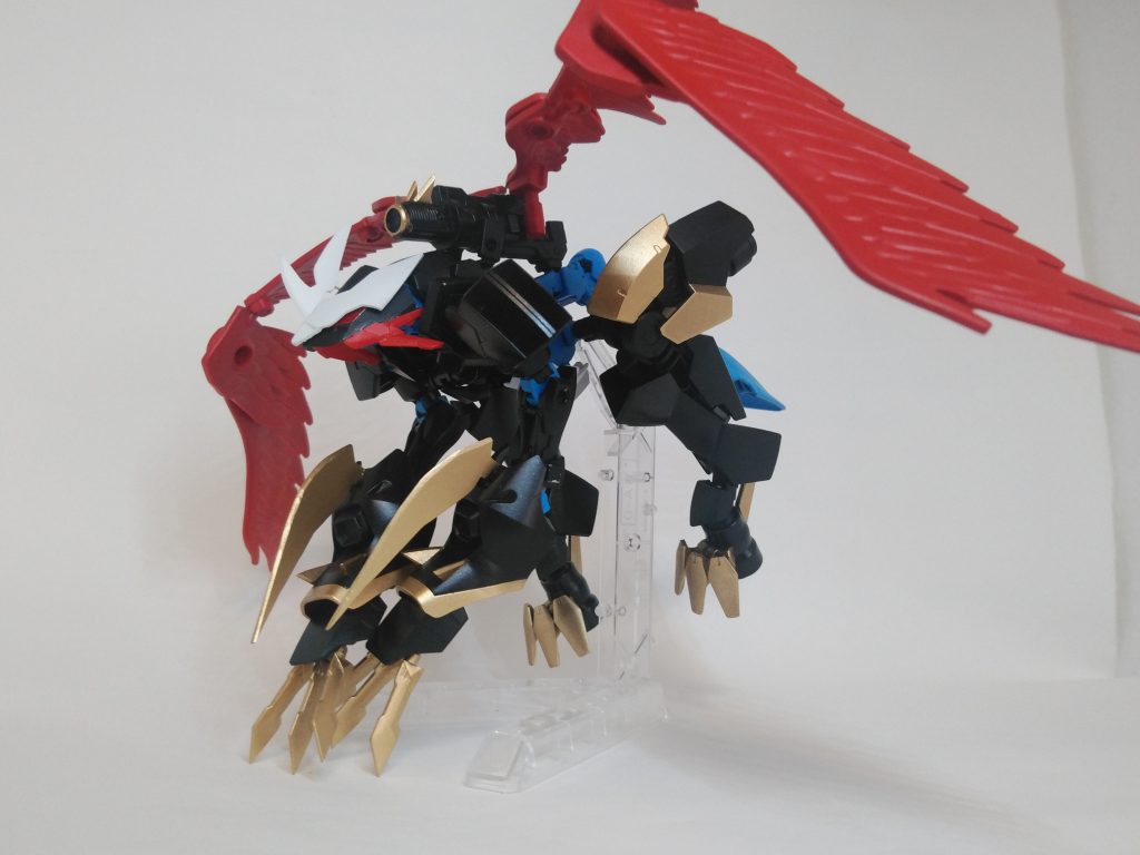 空を往くインペリアルを見た者は口々にこう言った。「竜が空を飛んでいた」と。