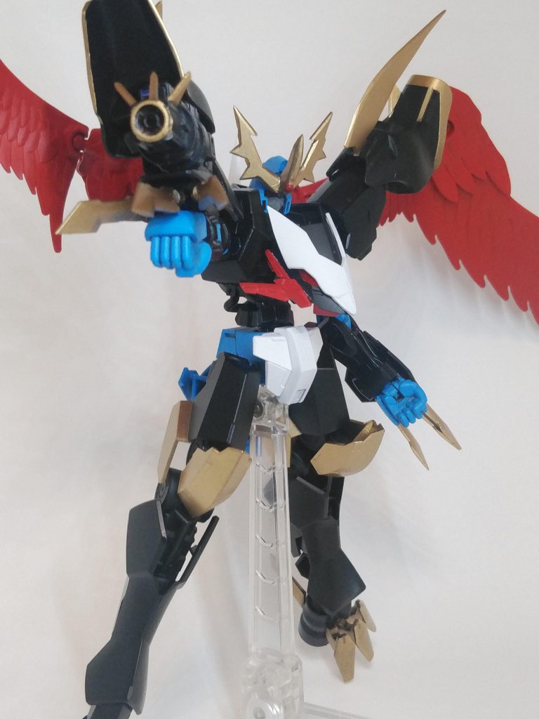 主兵装ポジトロンレーザー。ナノラミネートアーマー?知るかビームだビーム!(主兵装とは)