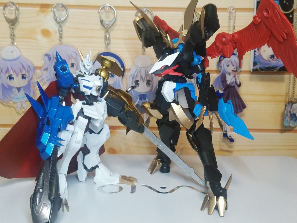 最後にオメガモンと。triでは共闘見れなかったんでラスエボ絆では頼むぞ・・・今回は変形という制約がありましたがいつかパラディンモードを作る際は人型だけでいい分見た目にこだわりたいですね。長々と最後まで見ていただきありがとうございました。