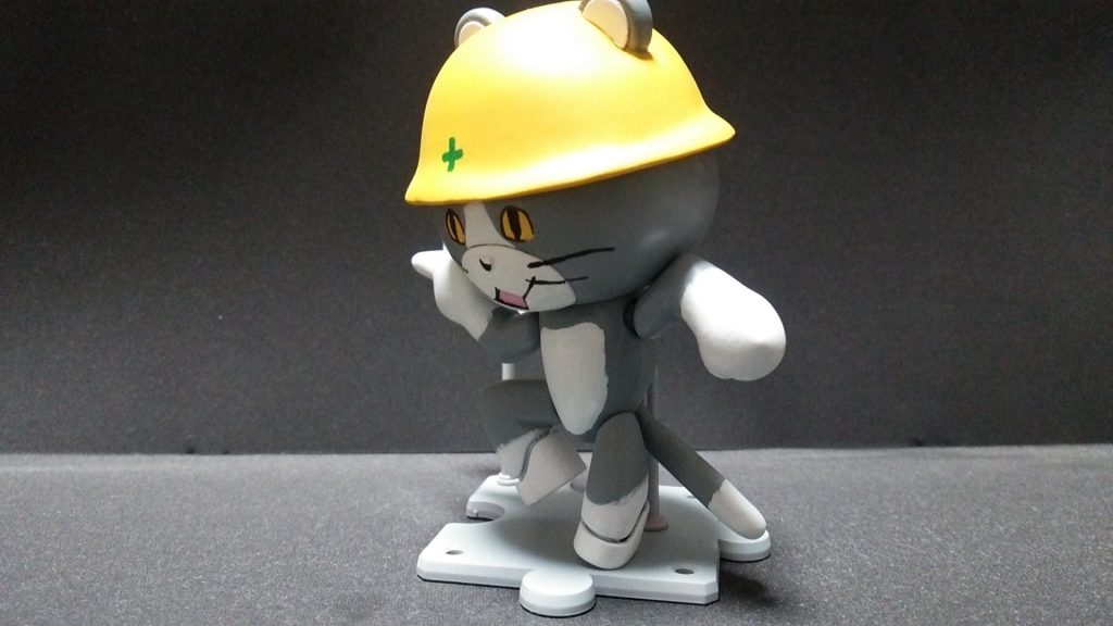 ぴょんと伸びた尻尾がポイント