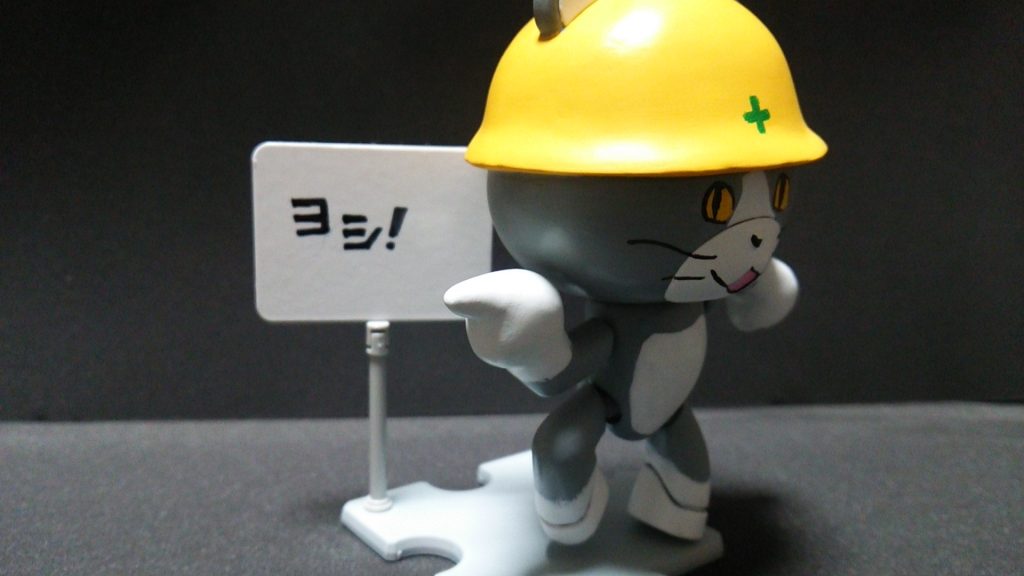 鋭い指先とどこを見ているかわからない目線（汗）