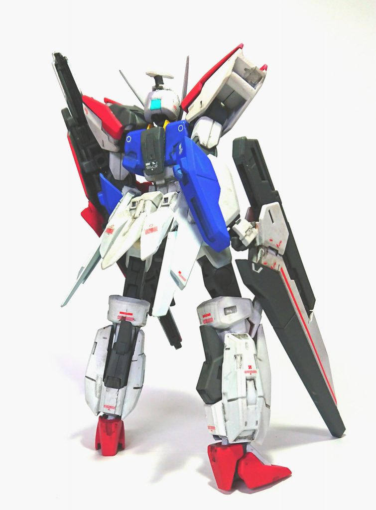 肩と腕に差し色でレッドとブルーを入れたら、何となくゴッドガンダムっぽい…😅