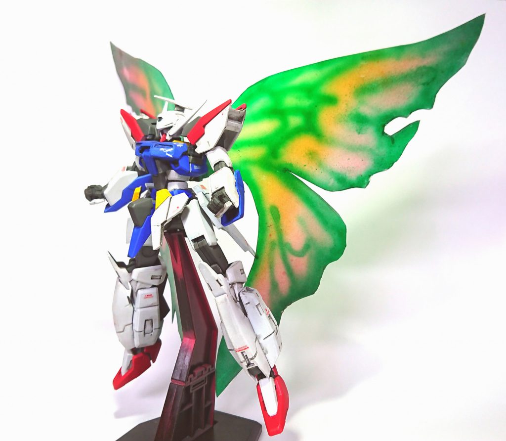 一応、月光蝶のエフェクトも作ってみました
透明プラ板を切ってクリア系の塗料をエアブラシで…
自分なりにカッコいい思える∀…いかがだったでしょうか?